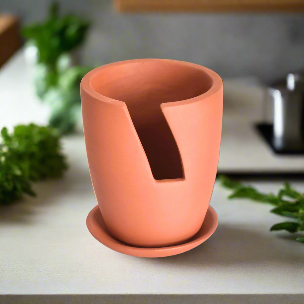 Nia-Terracotta Empty Planter